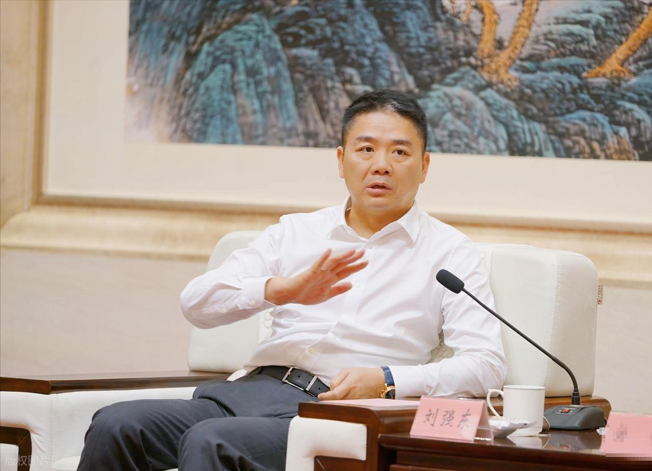 刘强东央视亮相:符号意义大于身份跃升,京东战略转向的信号?