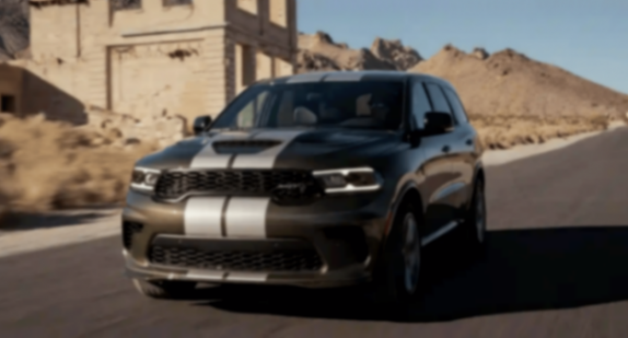 美式高颜值SUV,车长5.1米,提供V6、V8发动机,非承载车身+四驱